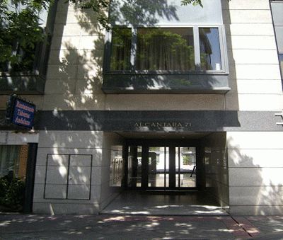 Edificio en Calle Alcántara, 71